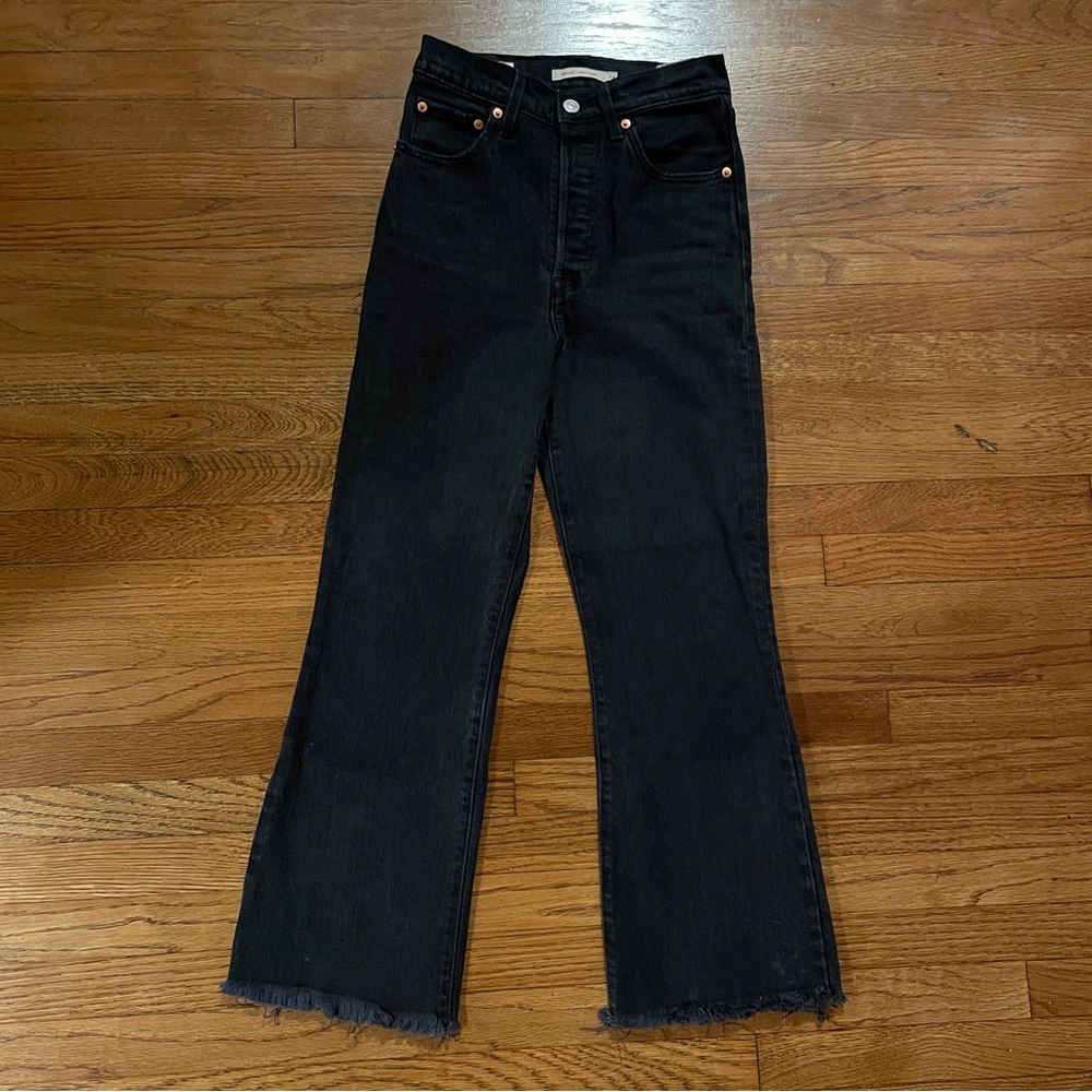 Levi’s Ribcage Crop Flare